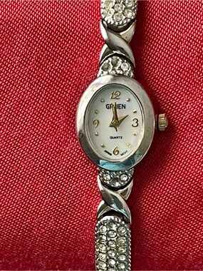 Gruen Vintage 80s Watch Crystal Bracelet NewBatteryWorking MOP Gold Hands GR8702